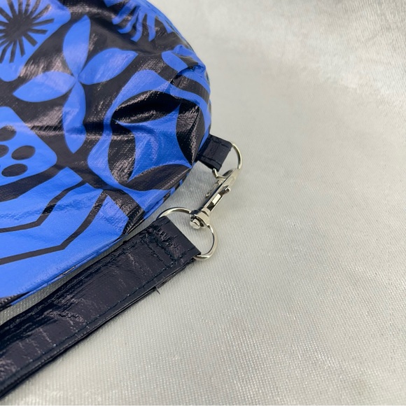 OluKai Travel Bag - Picture 5 of 7